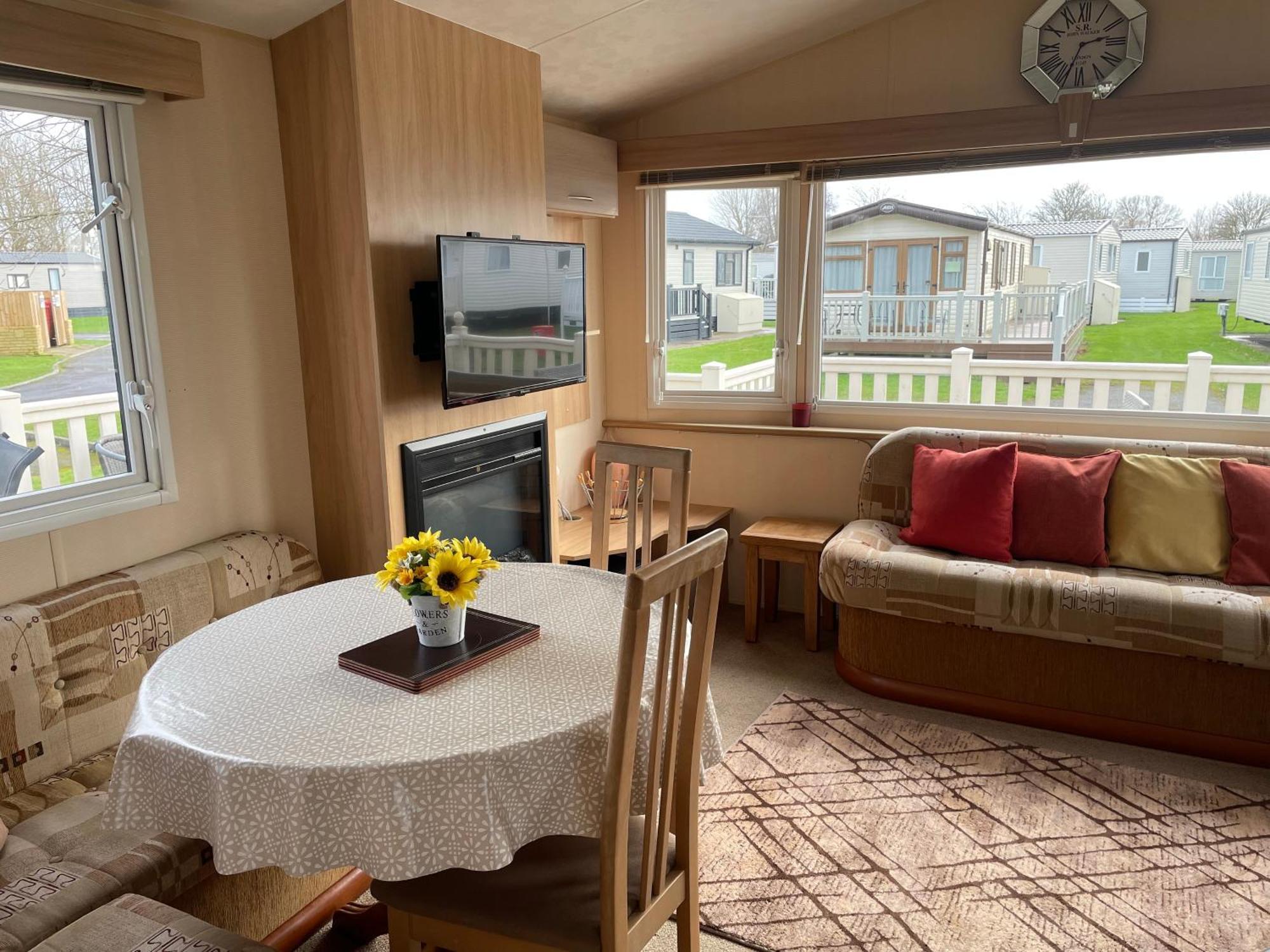 Cosy 3 Bedroom Caravan, South Cerney Exteriér fotografie